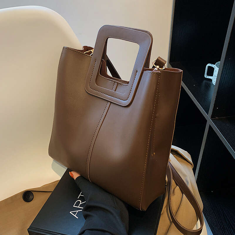 This Year, The Popular Korean Style Big For Women Is A Versatile Autumn And Winter Retro High-End One Shoulder Hand-Held Bucket Bag