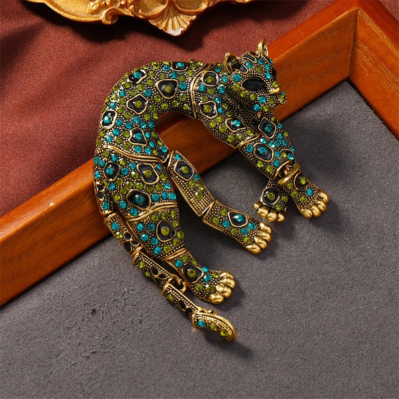 Vintage 3D Black Rhinestone Leopard Panther Animal Brooch Pin Jewelry for Men Women Fashion Brooches Lapel Corsage 241230