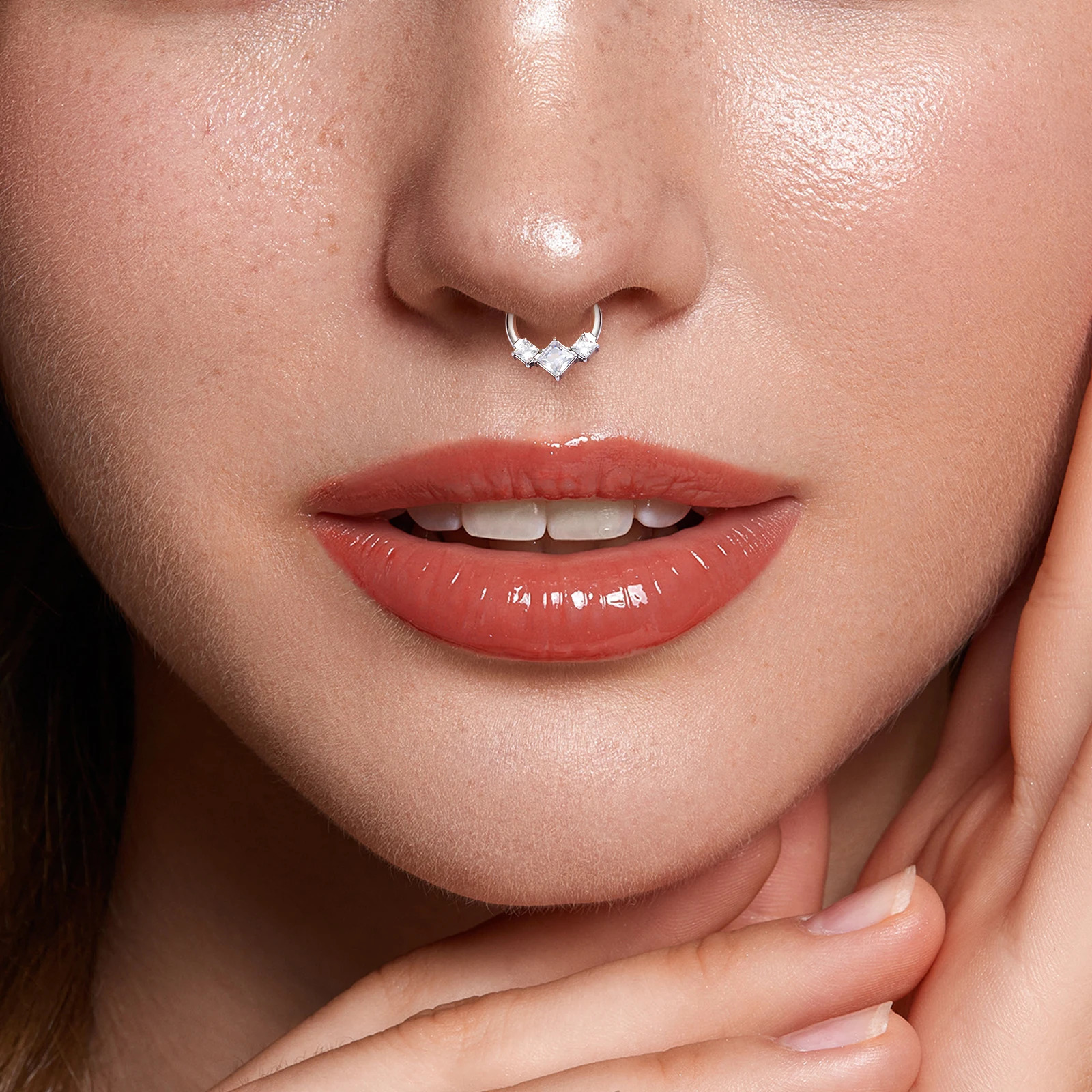 G23 Piercing Septum Round CZ Nose Rings Hoops 16G Hinged Segment Cartilage Helix Tragus Earring Jewelry 250103