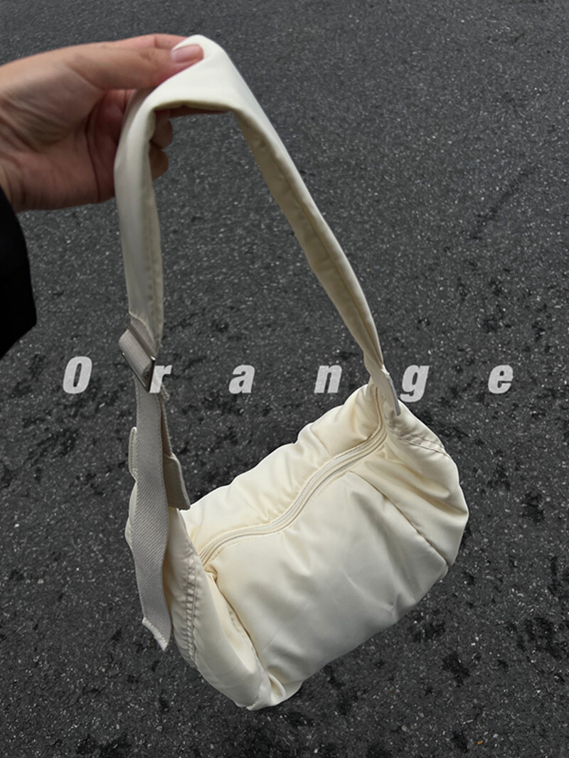 Elegant Women's Diagonal Shoulder Bag - Versatile Down-Cotton Material, Spacious for All Your Essentials