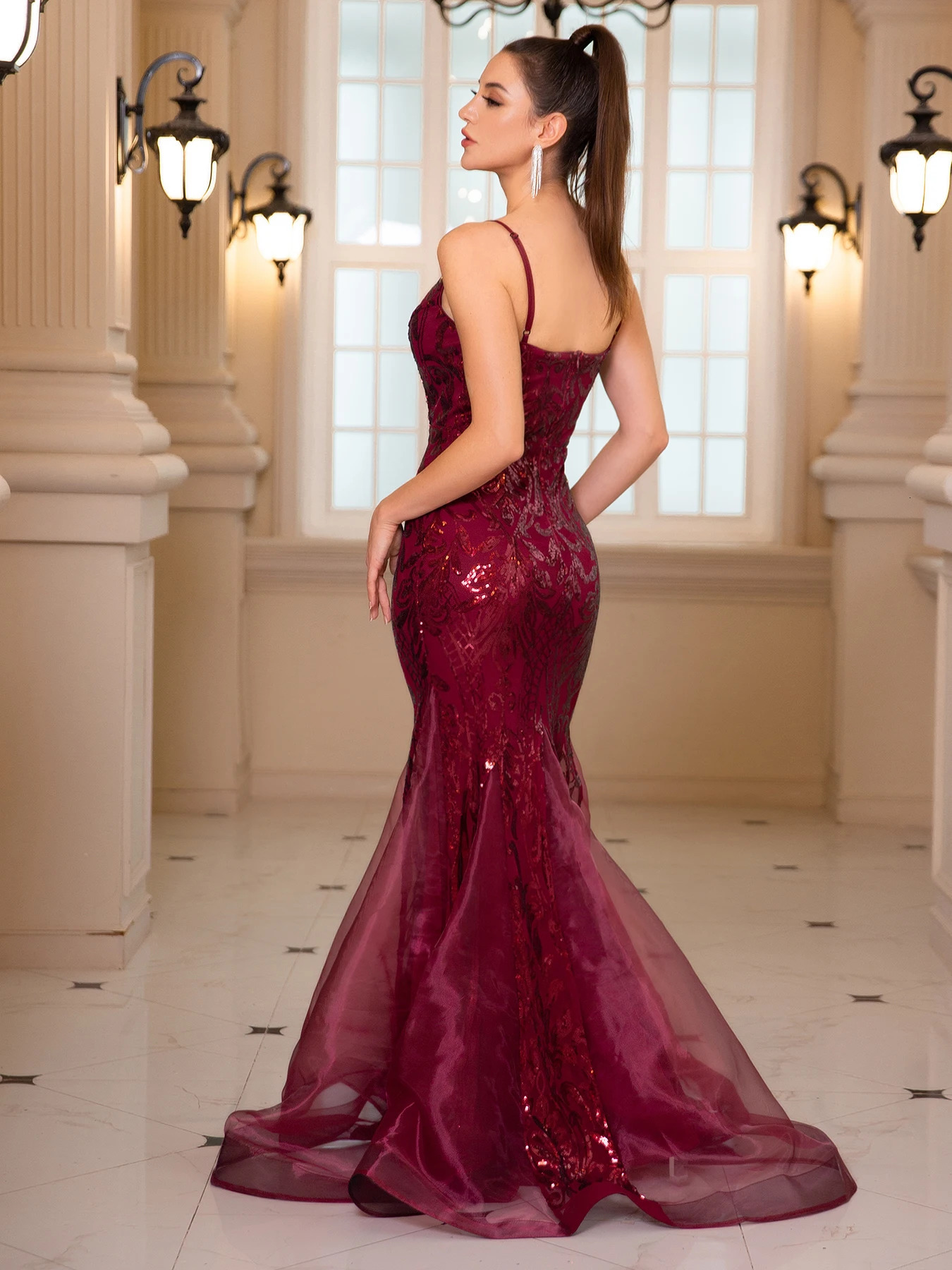 Sleeveless V-neck sequined mermaid white wedding party dress backless floor length evening dance dress 250103