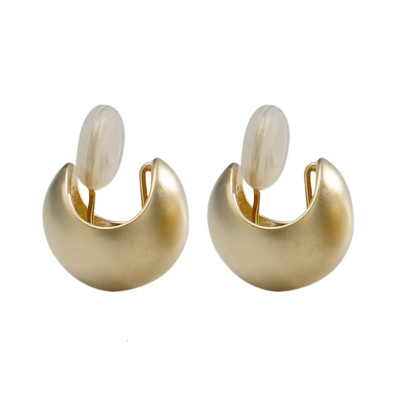 2pairs/lot Bean earring women fashion simple mosquito-repellent coil ear clip without ear piercing High-sense earrings 250103