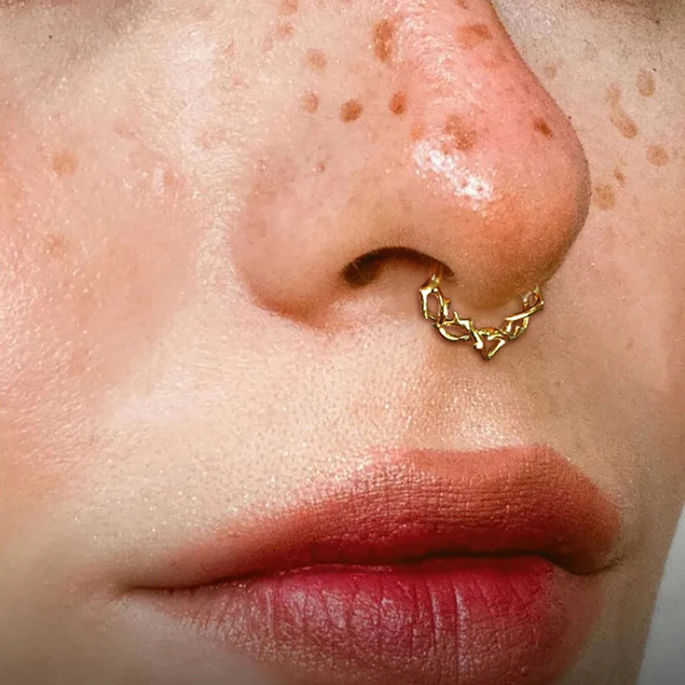 Gracezoe 1PCS ASTM F136 G23 Crown Thorns Nose Rings Septum Clicker Earrings Cartilage Tragus Helix Piercing Jewelry 250103