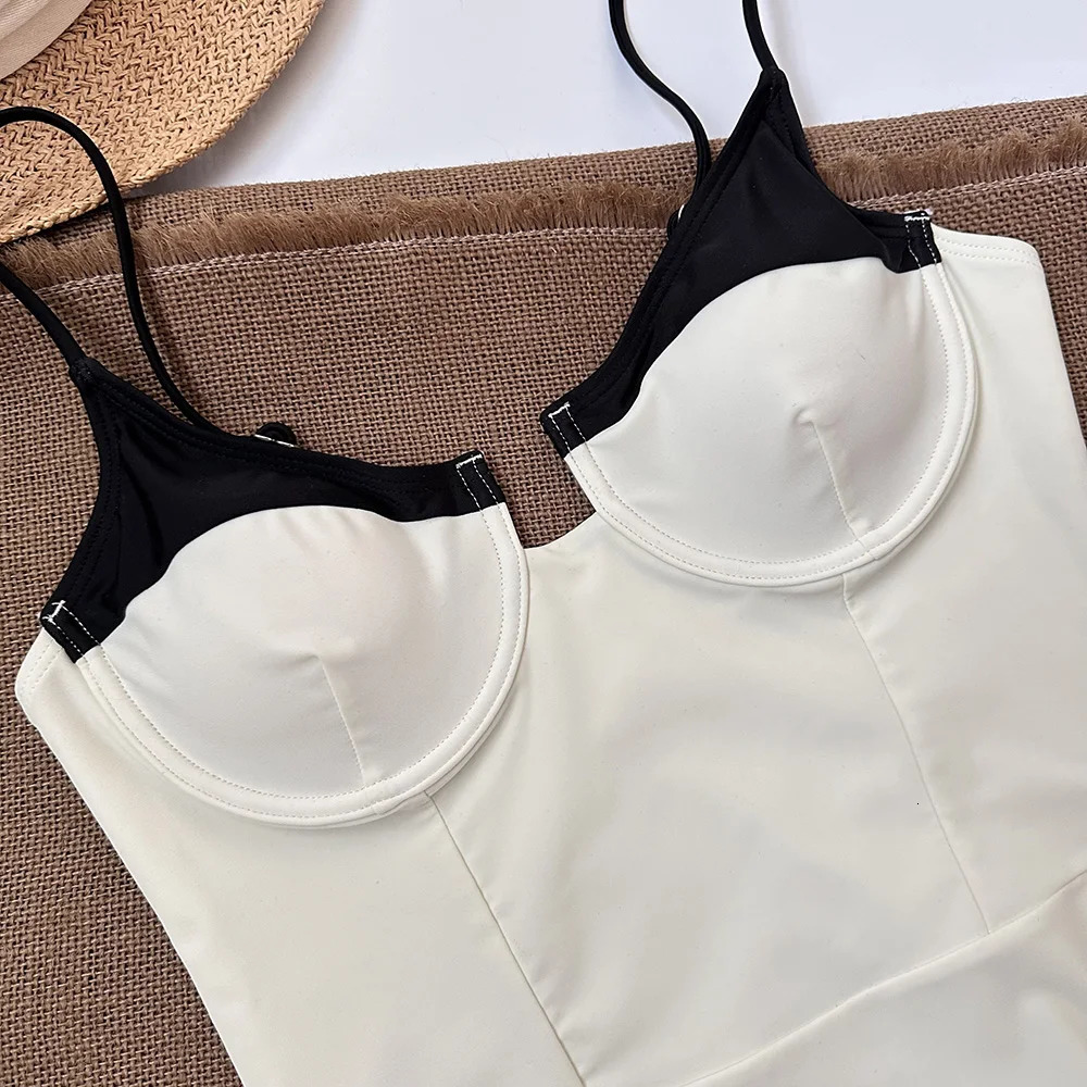 One Piece Swimsuit Swimwear Black White Women Bathing Suit Beachwear Vintage Retro Monokini Swim Maillot de bain 250106