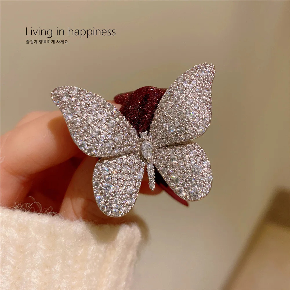Fashion Full Zircon Wings Silver/Gold Color Butterfly Brooch For Women Rhinestone Insect Lapel Pins Animal Badge Jewelry 4*3.2cm 241230