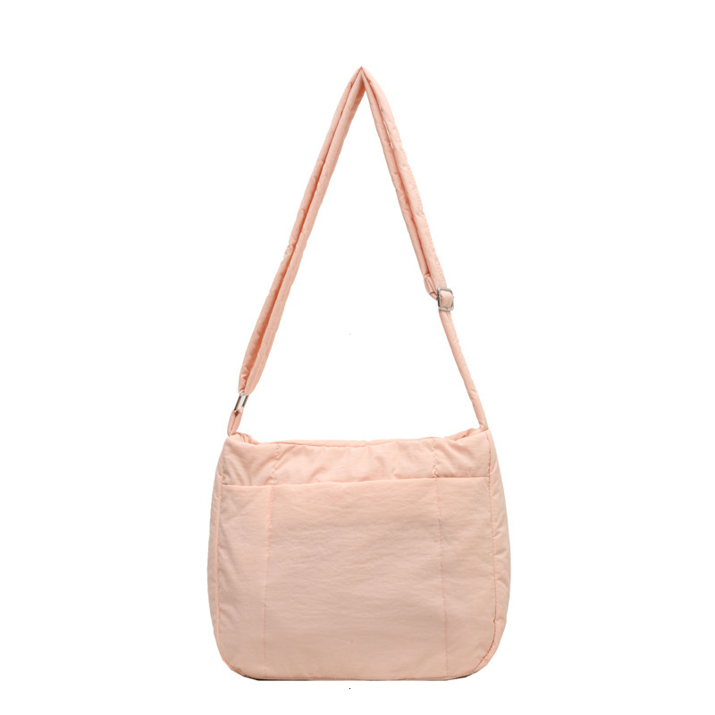 Small versatile single shoulder crossbody women's bag, large capacity, simple and fashionable, 2024 spring new down cotton bag