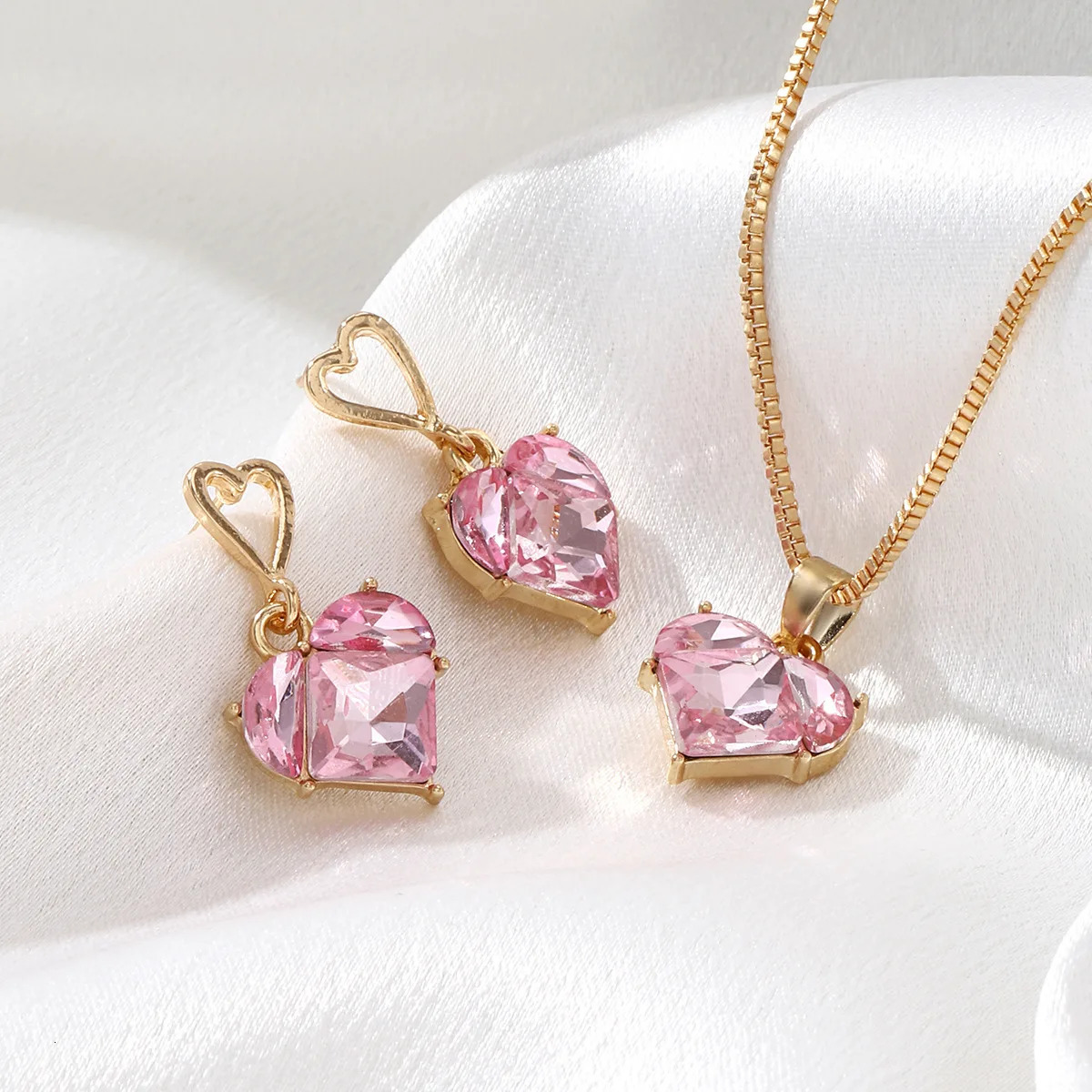 Pink Necklace High-grade Peach Heart Necklace Earrings Female PendantEarrings Jewelry Set 250102