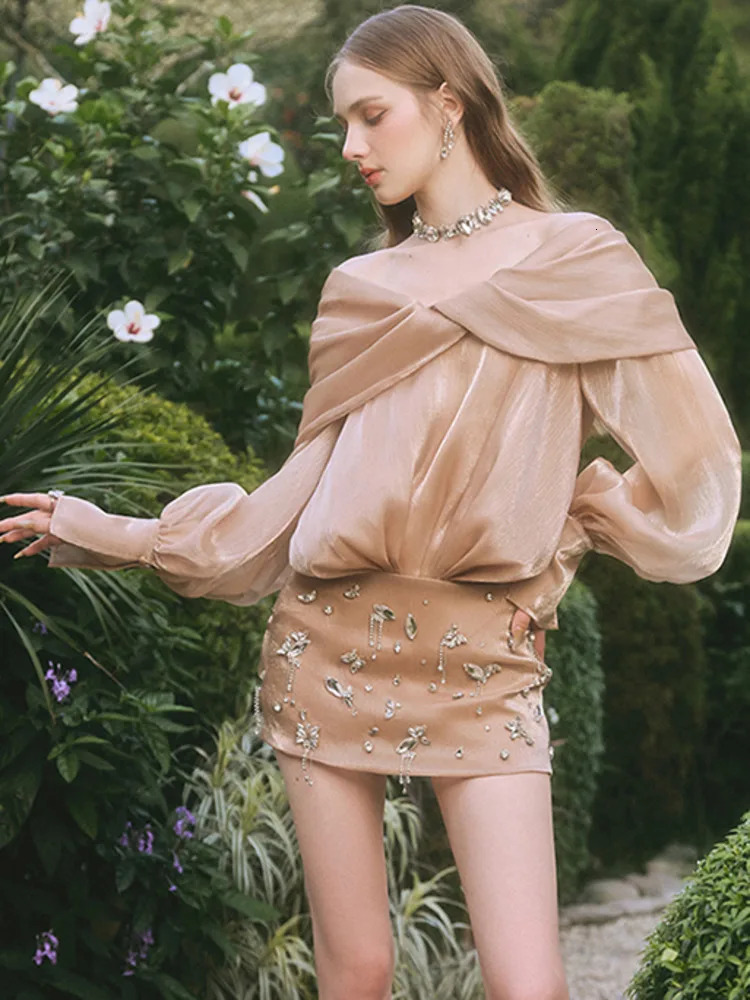 DEAT Elegant Dress with Diagonal Collar Folded Lantern Sleeves Diamond Splicing Hip Warp Mini Womens Party Dress Spring 2025 Style 35Z1670 250103