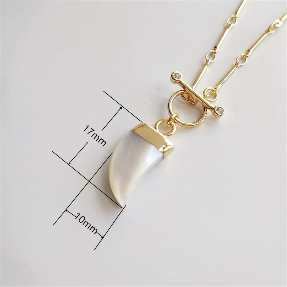 FUWO 1Pcs Small Horn Shell Necklace Golden OT Buckle Chain Exquisite And Lovely Suitable For Womens Daily Wear Style NC537 250106
