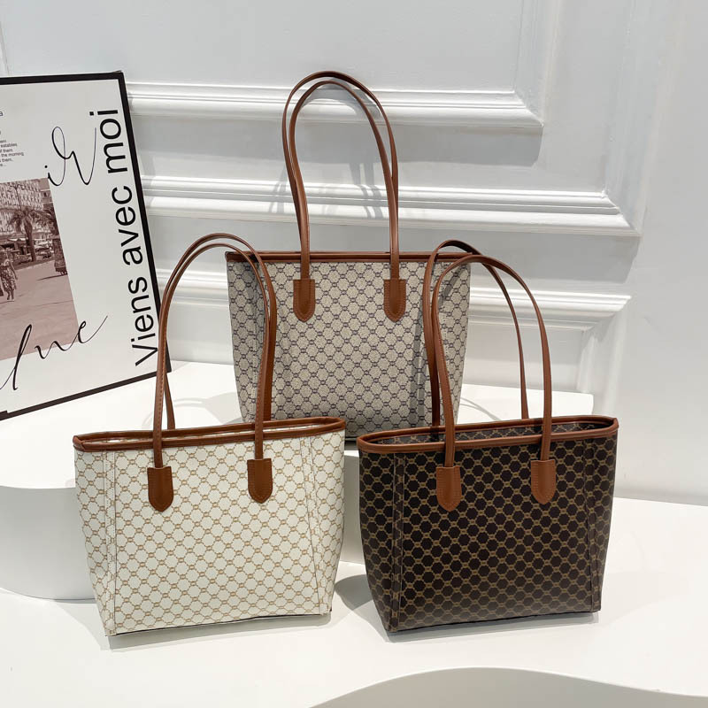Designer Bag Luxury Shoulder Bag Bag Women High End Sense Large Capacity Niche Commuter Female New Texture Tote Free Shipping