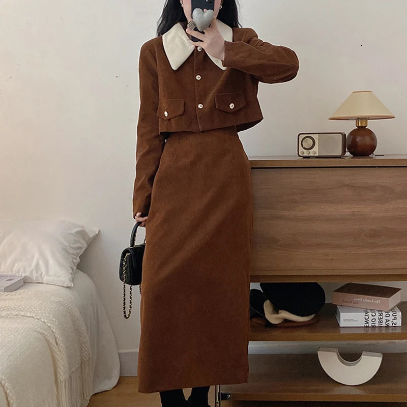 Women Classic Versatile Outfits Dress Lady Sweet Corduroy Outside Fall Dresses Female French Style Designer Party 250103