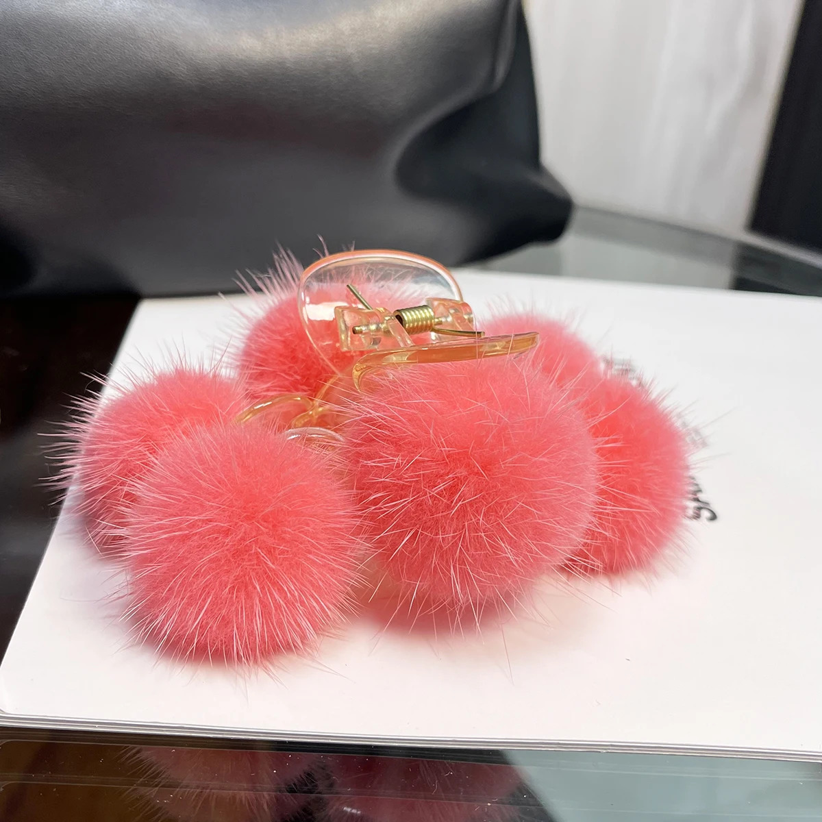 Cute Plush Real Natural Mink Fur Hair Claw Large Hairpin Back Head Temperament Clip Hair Scratching Ponytail Hair Claw 250106