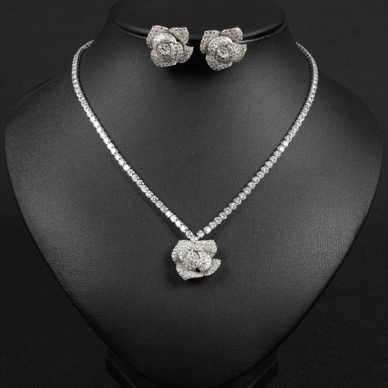 SUYU Trendy Womens s Light Rose Blossom Fashion Jewelry Daily Leisure Accessories Festival Gifts 250102