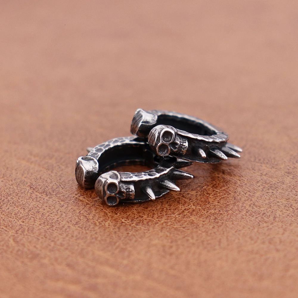 Fashion Charm Skull Ear Clip Piercing Earring for Women Men Stainless Steel Gothic Skeleton Clip Earring Jewelry Wholesale 250103