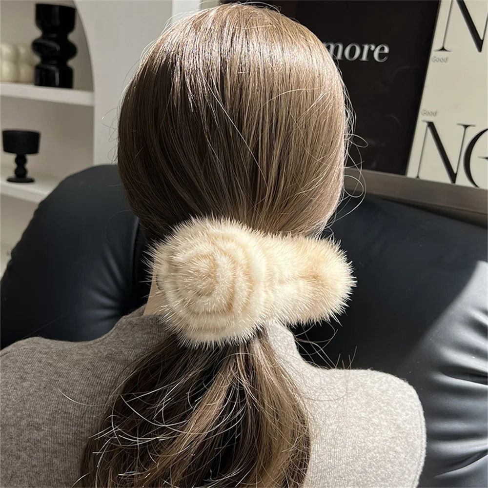 16cm Real Mink Fur Hair Clip Large Size Hairpin Barrettes For Women Girls Ponytail Temperament Clamps Hair Accessories 250106