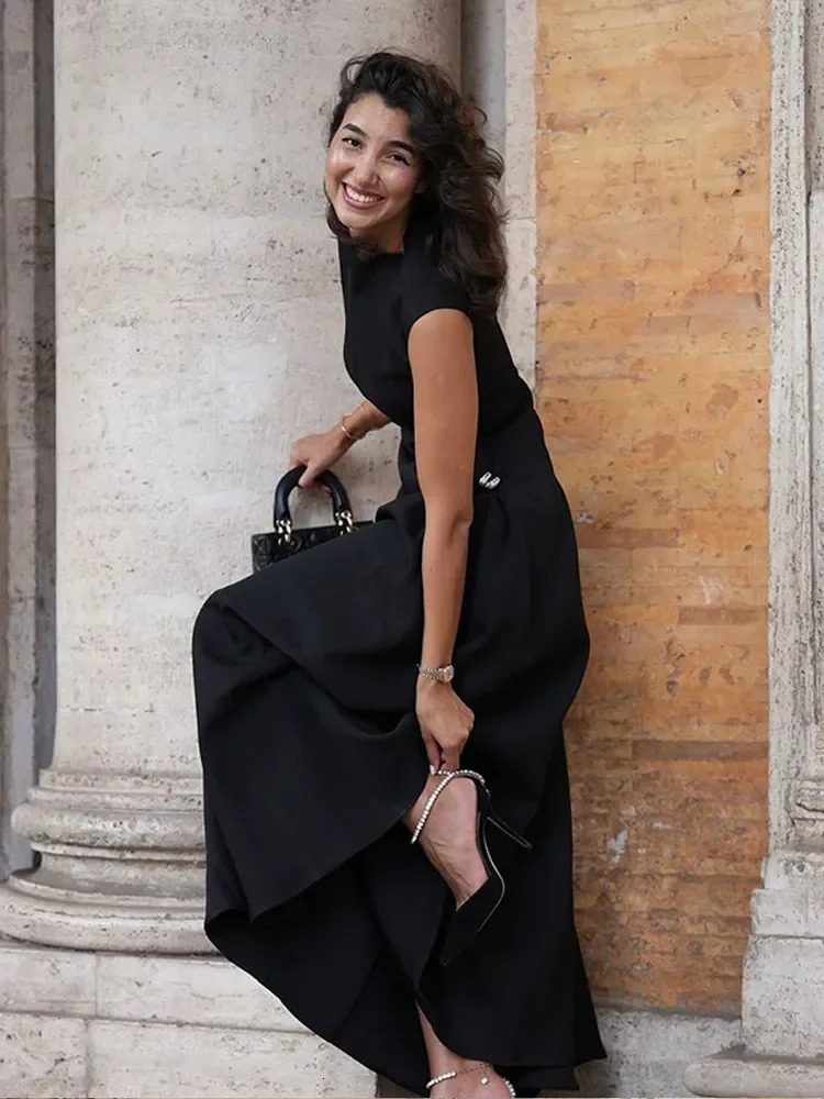 Sleeveless Fashion Solid Color Womens Aline Dress Elegant High Waisted Round Neck Long Robes Female Evening Party Vestidos 250103