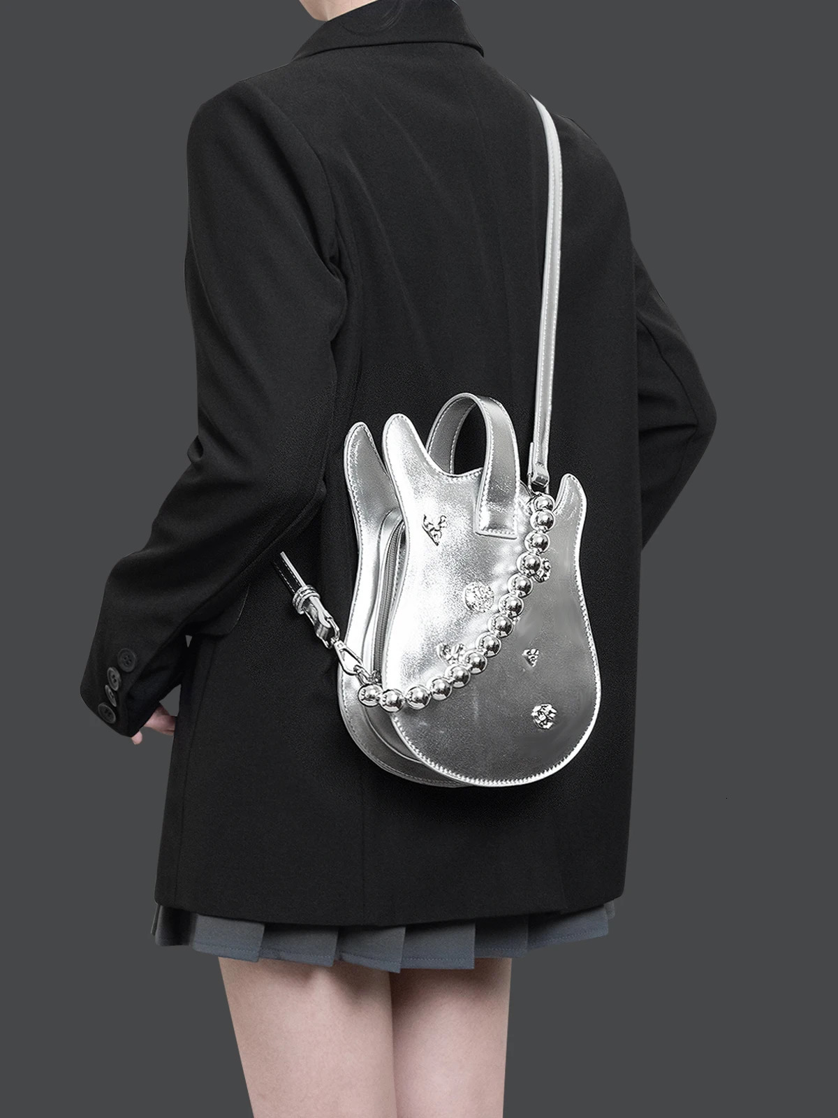 HIATUS original metal chain bead rivet mini shoulder crossbody guitar bag heart flash diamond personalized mobile phone bag 250102