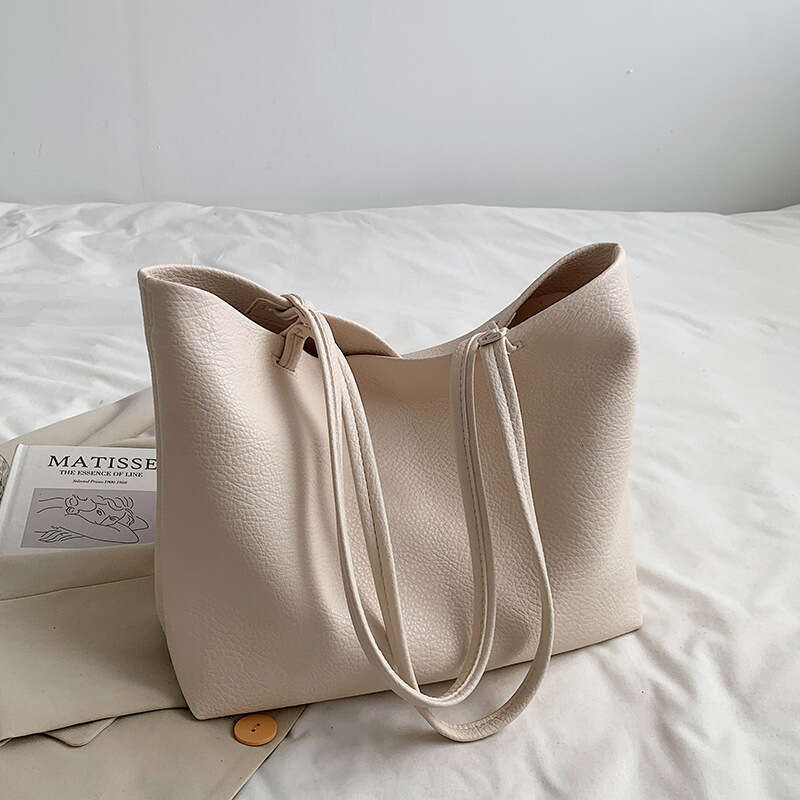 Korean Version Women's New Versatile Spring Summer Soft Surface Shoulder Bag With Large Capacity, High-End Sensory Communication, And Frequent To