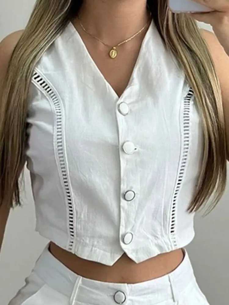 Sexy Two Piece Sets Women Outfit 2024 Summer Hollow Buttons Sveless V-Neck Vest Top Pocket Shorts Set Solid Matching SetXJ250106