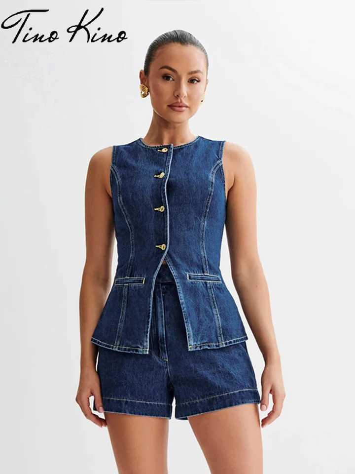 Denim 2 Pieces Sets Women Fashion Slim O-neck Sveless Single Breasted Vest Wide Leg Shorts 2024 Summer Y2K Lady OutfitXJ250106