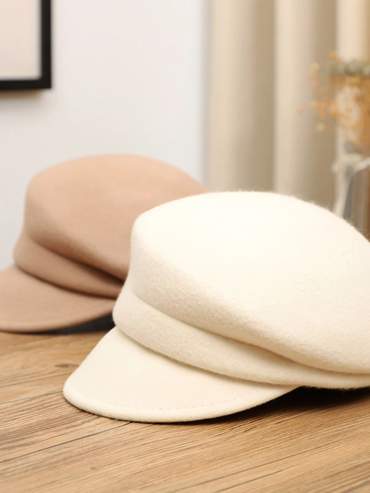 Wool Beret Retro Fashion Black sboy Hat Female Fall and Winter Face Small Cap Net Red French British Style Painter Hats 250106