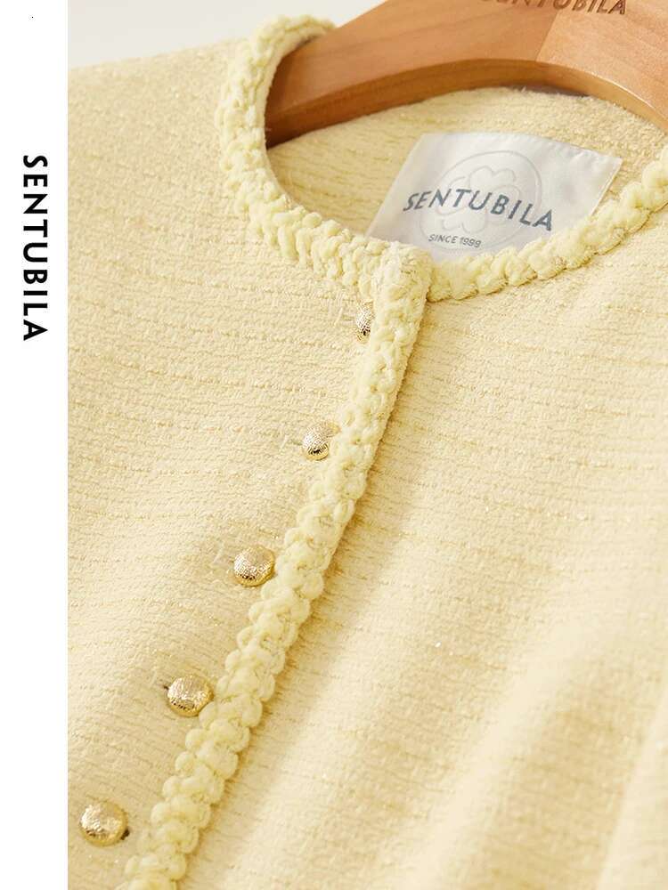 SENTUBILA Light Yellow Elegant Cropped Tweed Jacket 2024 Spring O-Neck Single Breasted Short Coat Female Outerwear 141W52222