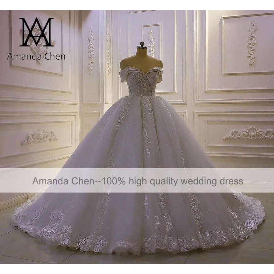 Strapless Lace Appliques Ball Gown Wedding Gowns