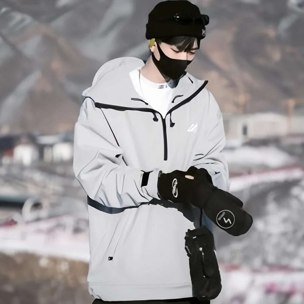 2025 Warm Winter Skiing Jacket New Couple Snow Clothes Pro Windproof Ski Sport Woman Hoodies Man Snowboard Top Tracksuit