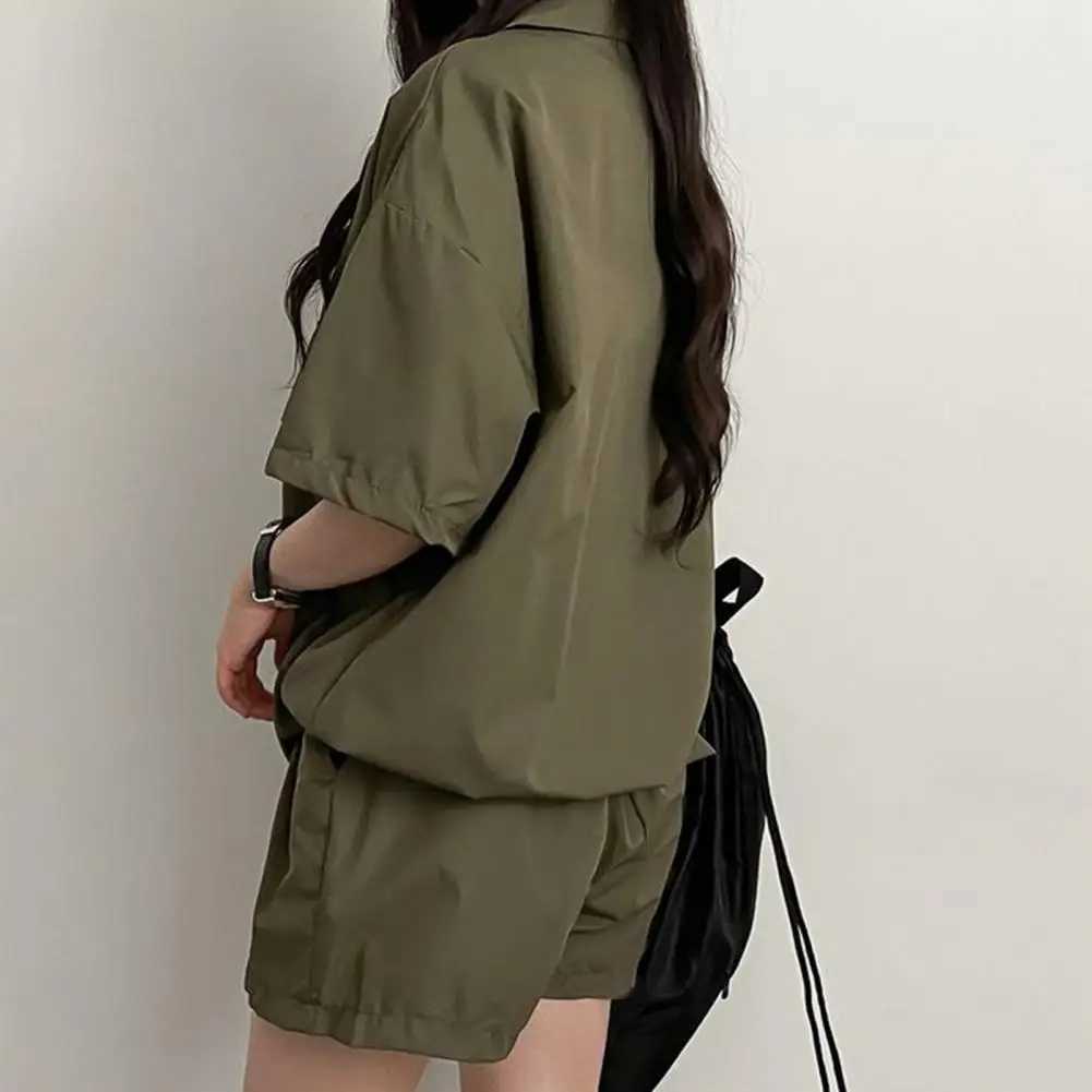 2 Pcs Loose Women Suit Set Solid Color Women Summer Tracksuit Set Zippered Turn-down Collar Top High Waist Shorts for Daily WearXJ250106