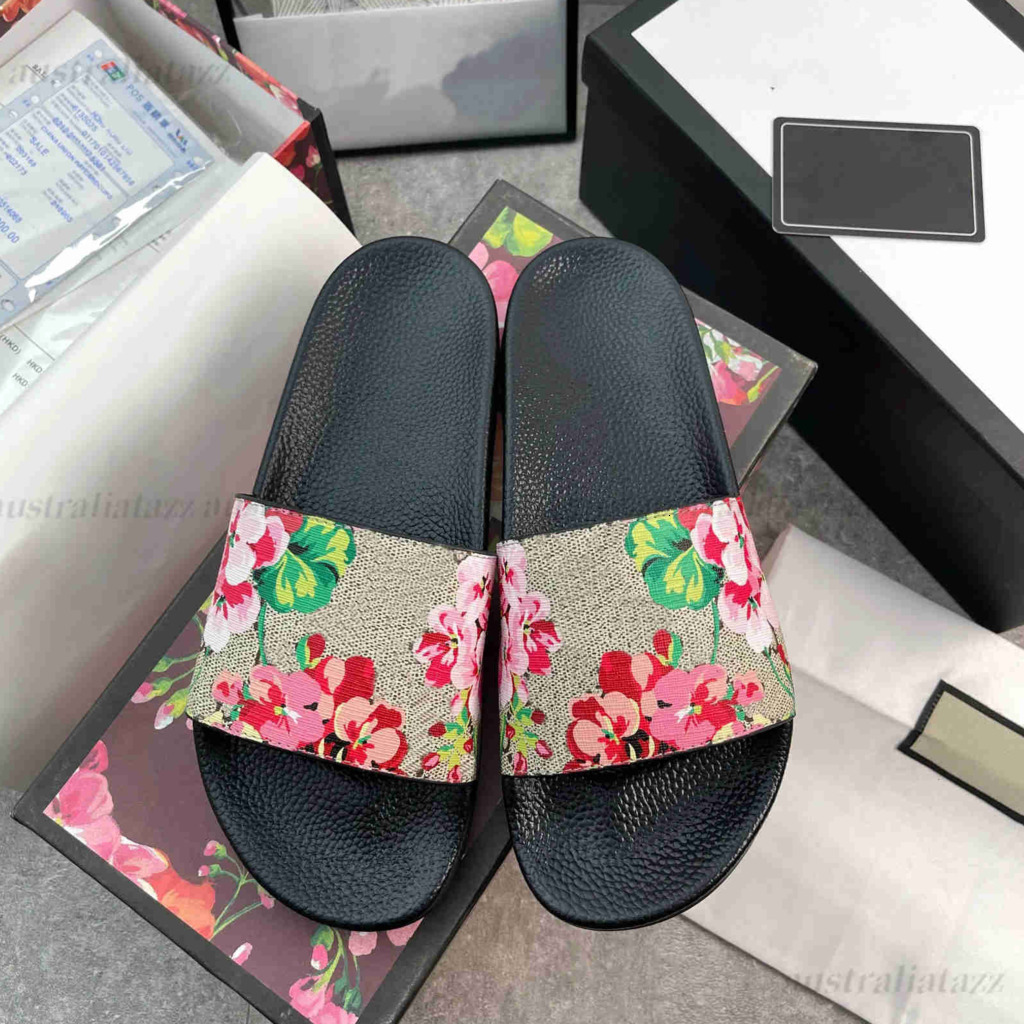 Designer Sandals Women Men Slippers Slides Classic retro brown Complete styles suitable for both men and women Beach bath slippers