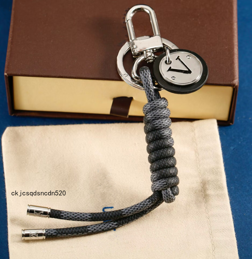 Leather keychain Casual Fashion Luxury Letter Car Keychain bag Charm set Multifunctional unisex without box