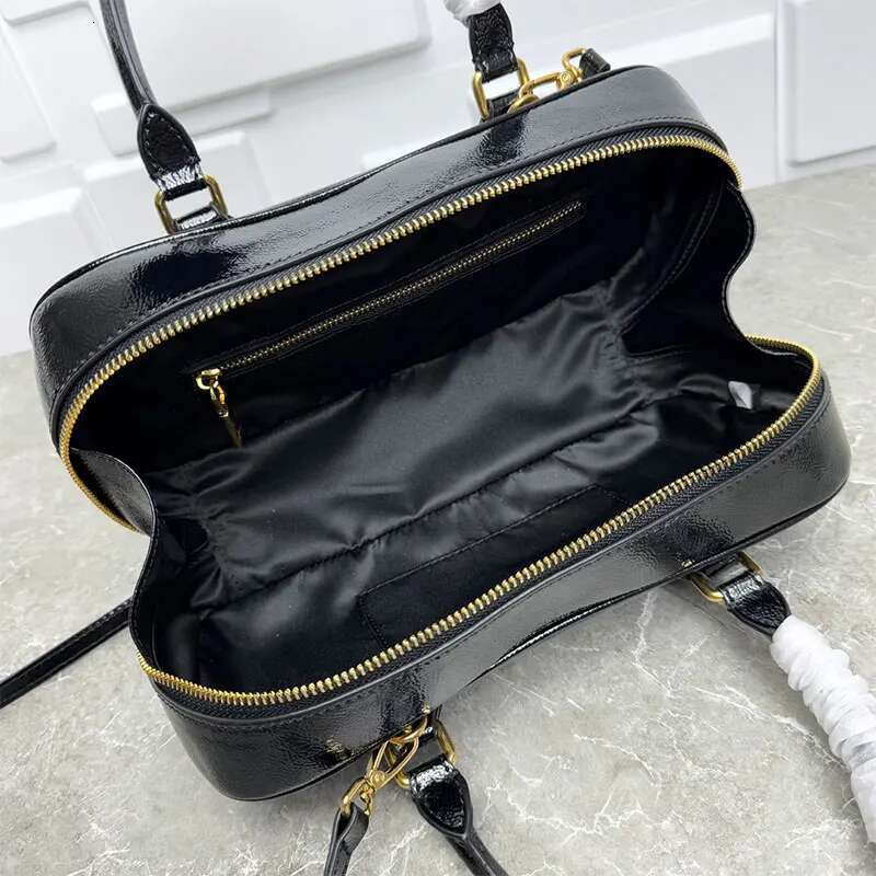 Ladies Bowg 2025 Spring Summer Oil Wax Leather Boston Bag Tote Shoulder Crossbody Purse Bury Handbag Casual