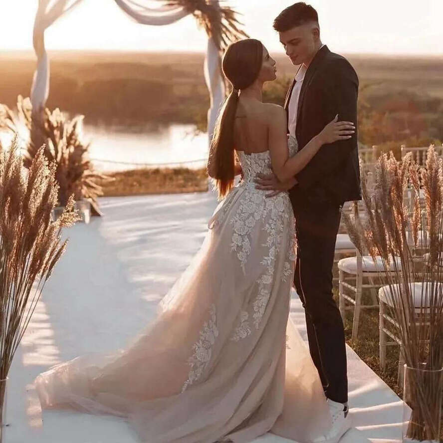 Beach Boho Wedding Dress Bride Sweetheart Necke Tiered Tulle Bridal Gowns Sexy High Split Beaded Lace Marriage For African Arabic Black Women Girls 09