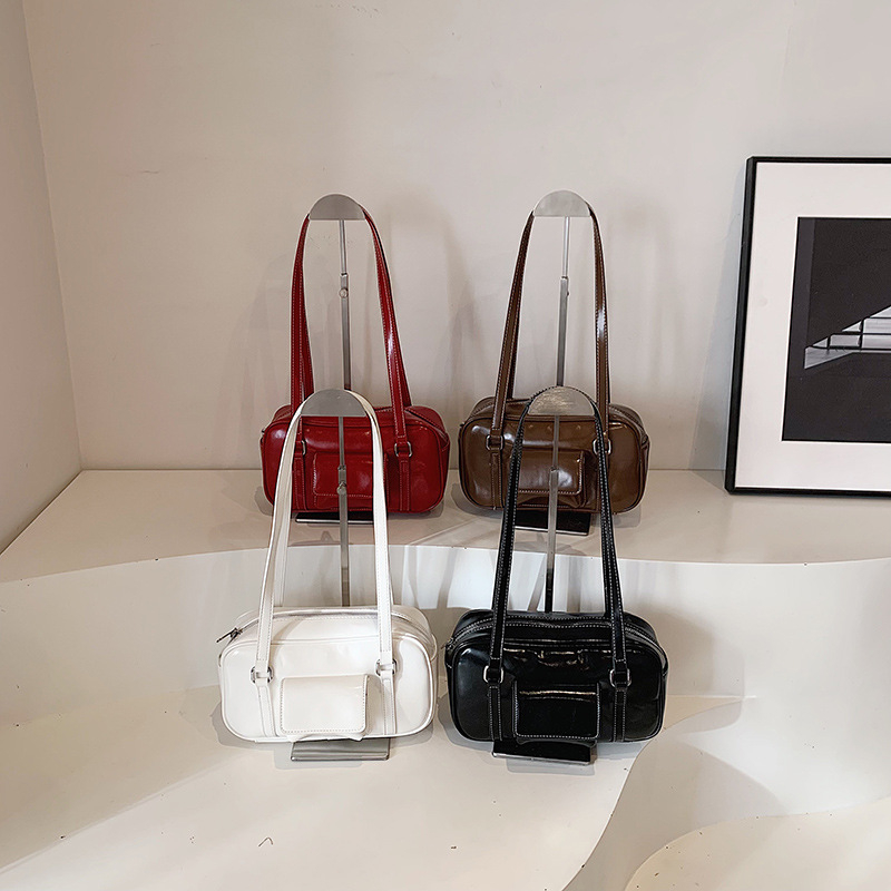 Designer shoes free shipping designer Totes Plain Fashion Bags 2025 new style Classic fashionable and versatile handbag black white red