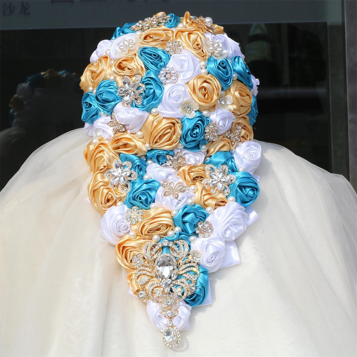 Wedding Flowers Bridal Bouquet Waterfall water drop hand bouquet gold diamond ribbon rose wedding supplies