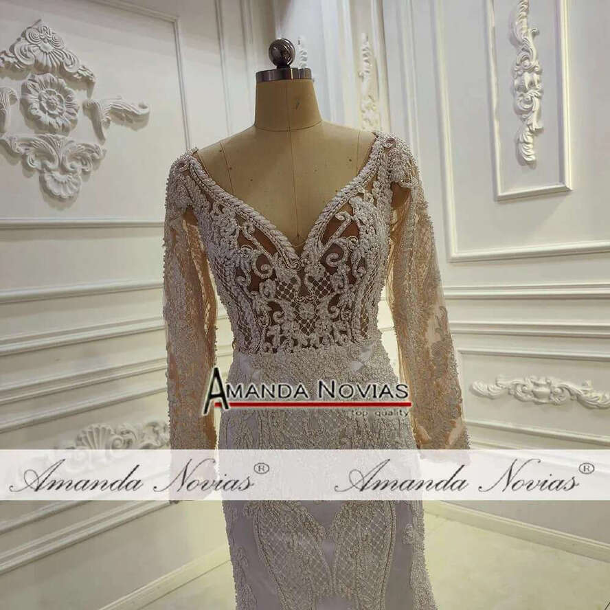 V-Neck Long Sleeve Beautiful Satin Lace Wedding Dress