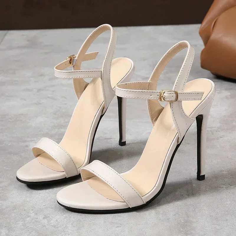 Summer New Large Size Sandals Cfortable and Fashionable One hot Word Buckle Open Toe High Heel Stiletto Outdoor Sexy Wens Shoes Z250107