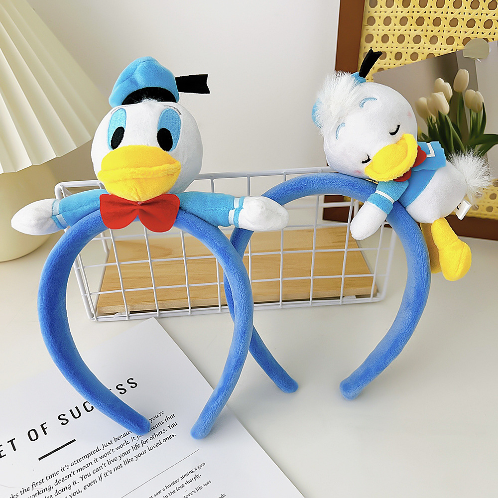Adorable Adult Duck-Shaped Headband with Washing Feature Perfect for Autumn and Winter