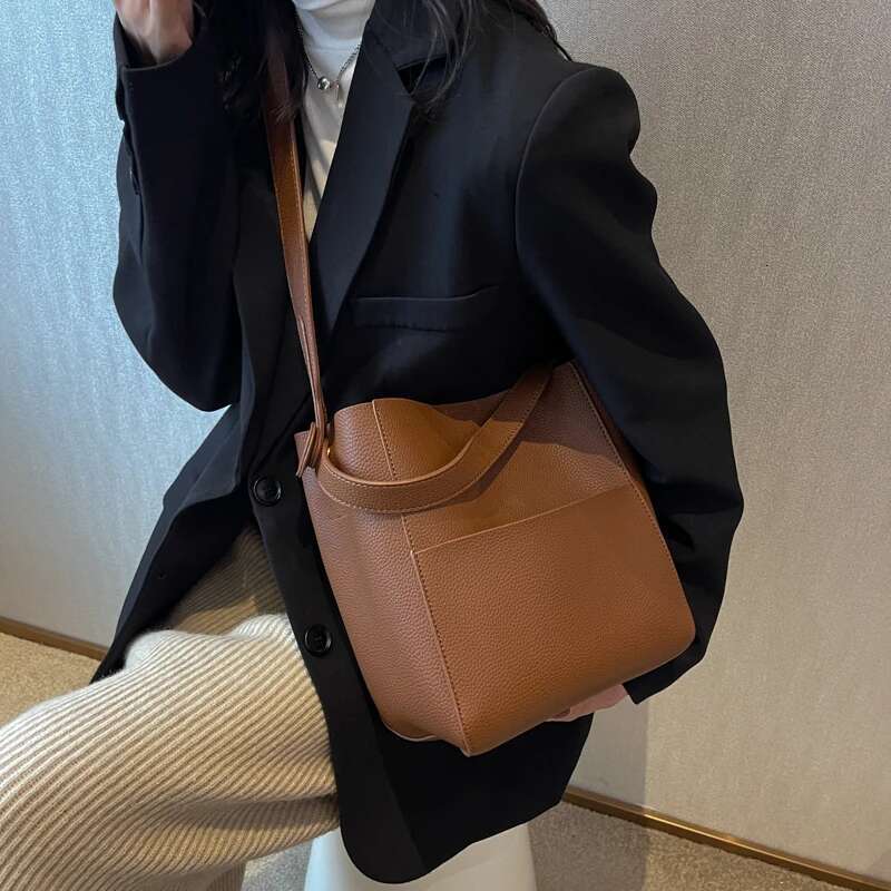 Ddmymarket Bucket Shoulder Side Bags for Women 2023 Females Designers Trend Small Leather Crossbody Bag Handbags and Purses
