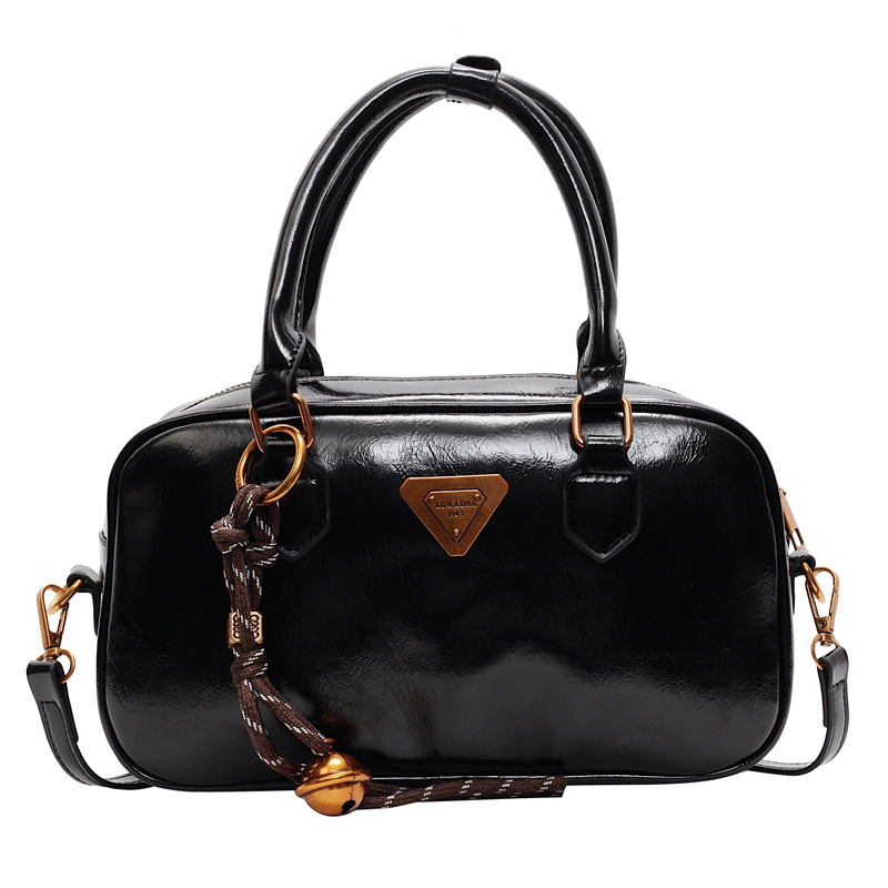 2025 New Free Shipping Designer Single Shoulder Pillow Bag Vintage Solid Color Casual Versatile Tote Package Fashionable Women Black New Free Delivery