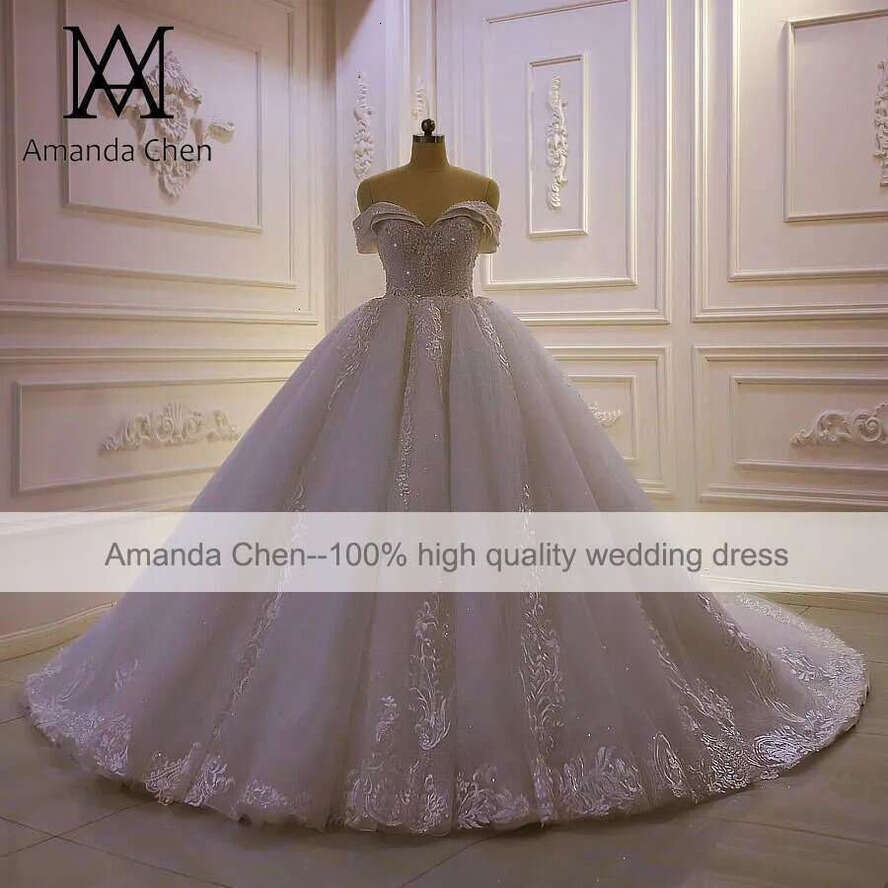 Strapless Lace Appliques Ball Gown Wedding Gowns