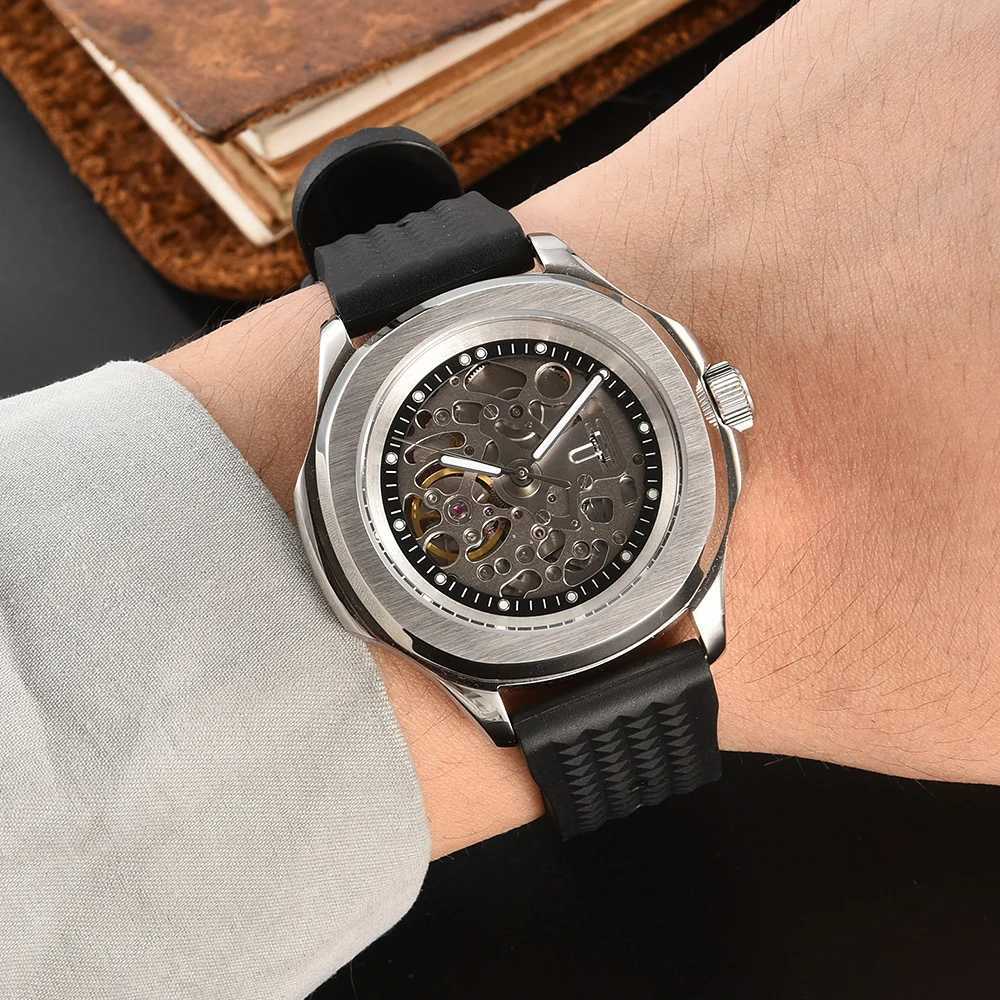 39.5mm NEW Fashion Hollow-out Skeleton Mens Wrist Watch Automatic Mechanical Waterproof Sapphire NH70 Movement rubber strapX250107