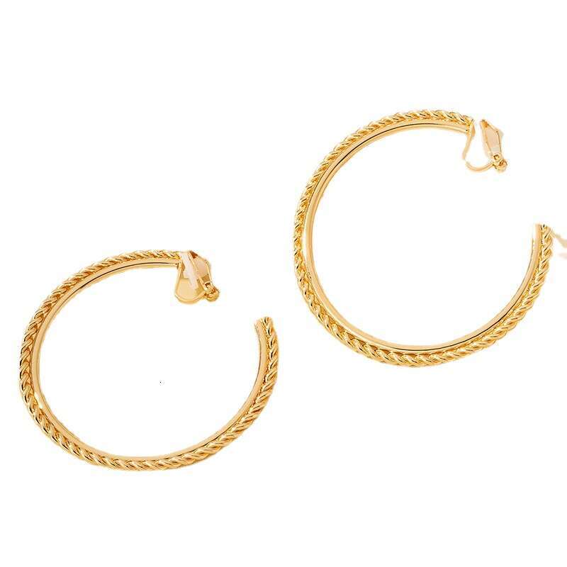 Metallic circular clips, fashionable without holes, internet famous street photos, large ear rings, personalized earrings