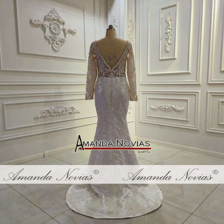 V-Neck Long Sleeve Beautiful Satin Lace Wedding Dress