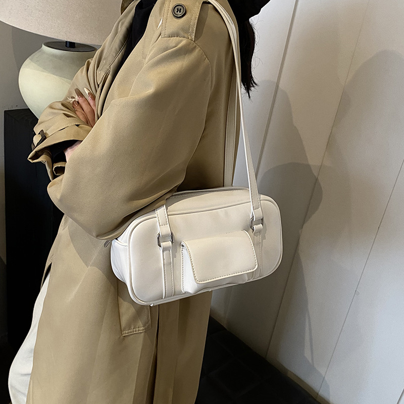 Designer shoes free shipping designer Totes Plain Fashion Bags 2025 new style Classic fashionable and versatile handbag black white red