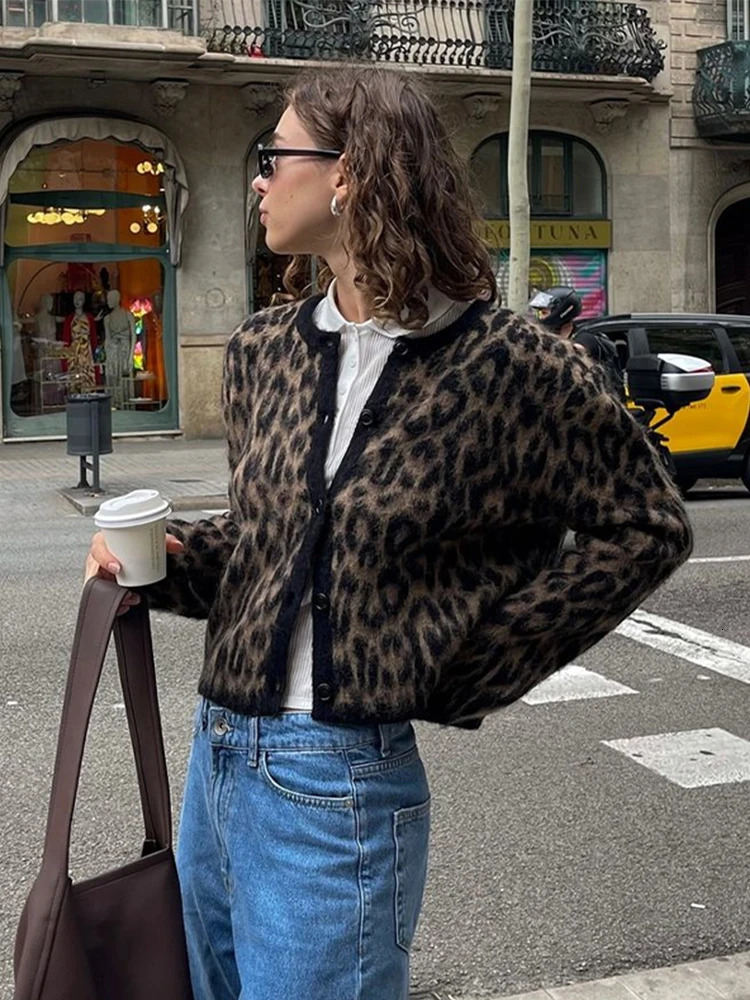 Fashion Knitted Leopard Womens Cardigan Long Sleeve Round Neck Single Breasted Short Sweater Vintage Casual Sweaters Knitwear 241225