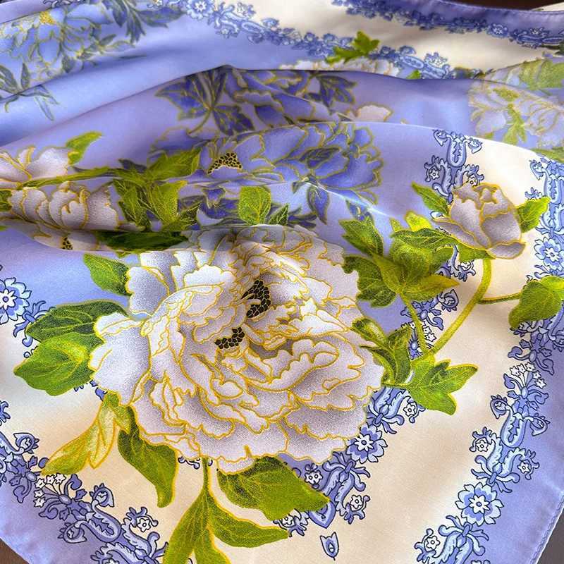 2023 Fashion Luxury Brand Designer Silk Scarf Square for Women Shls Scarves Hjiab Bandana Hair Band Wrist 70 * 70cm W250106