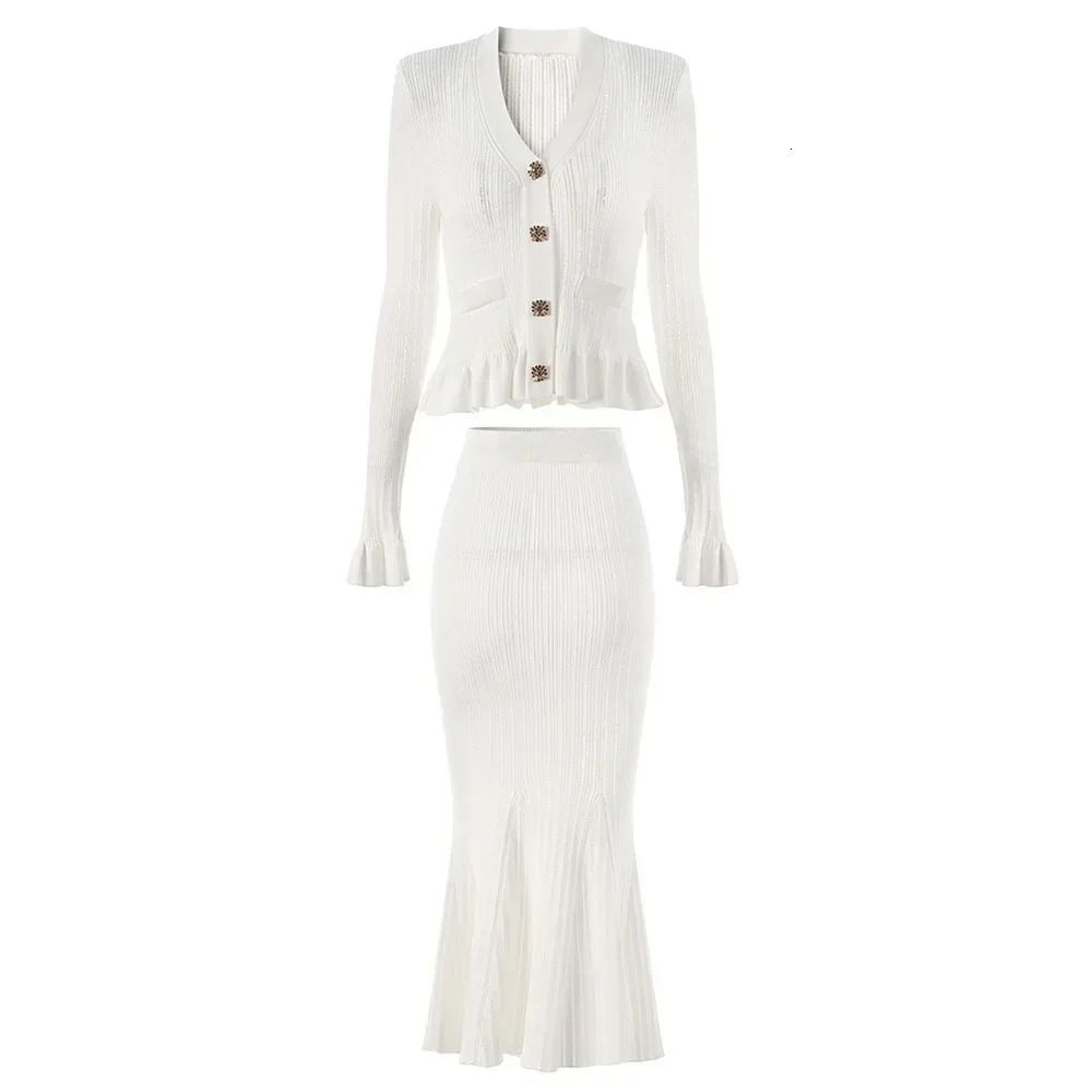 GPBD Autumn WomenS Clothing White And Black Elastic Pleated Knitted Top Mermaid Long Skirt Sexy 2-Piece Set 250106