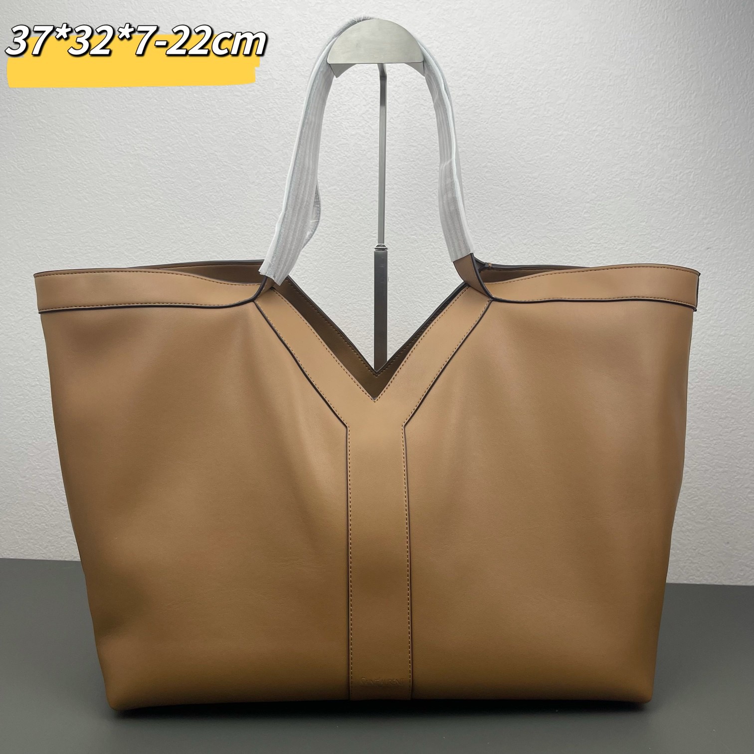 10A Top Maxi Shopping Bag In Quilted Lambskin Womens Luxury Brass Metal Hardware Chain Ladies Large Capacity Tote Shoulder Bags With Zipped Pouch free shipping 668