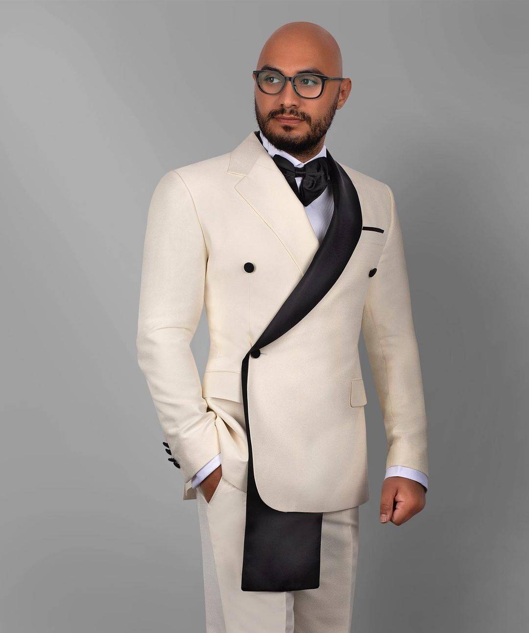 Unique Wedding Tuxedos 2 Piece Set Jacket Pants Men Suits Notched Lapel Double Breasted Groom Wear Party Event Customized